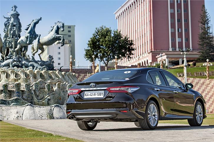2019 Toyota Camry Hybrid India review, test drive